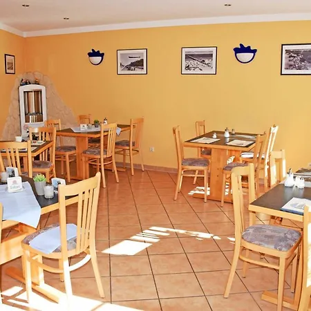 Vineta Ostseebad 酒店 *